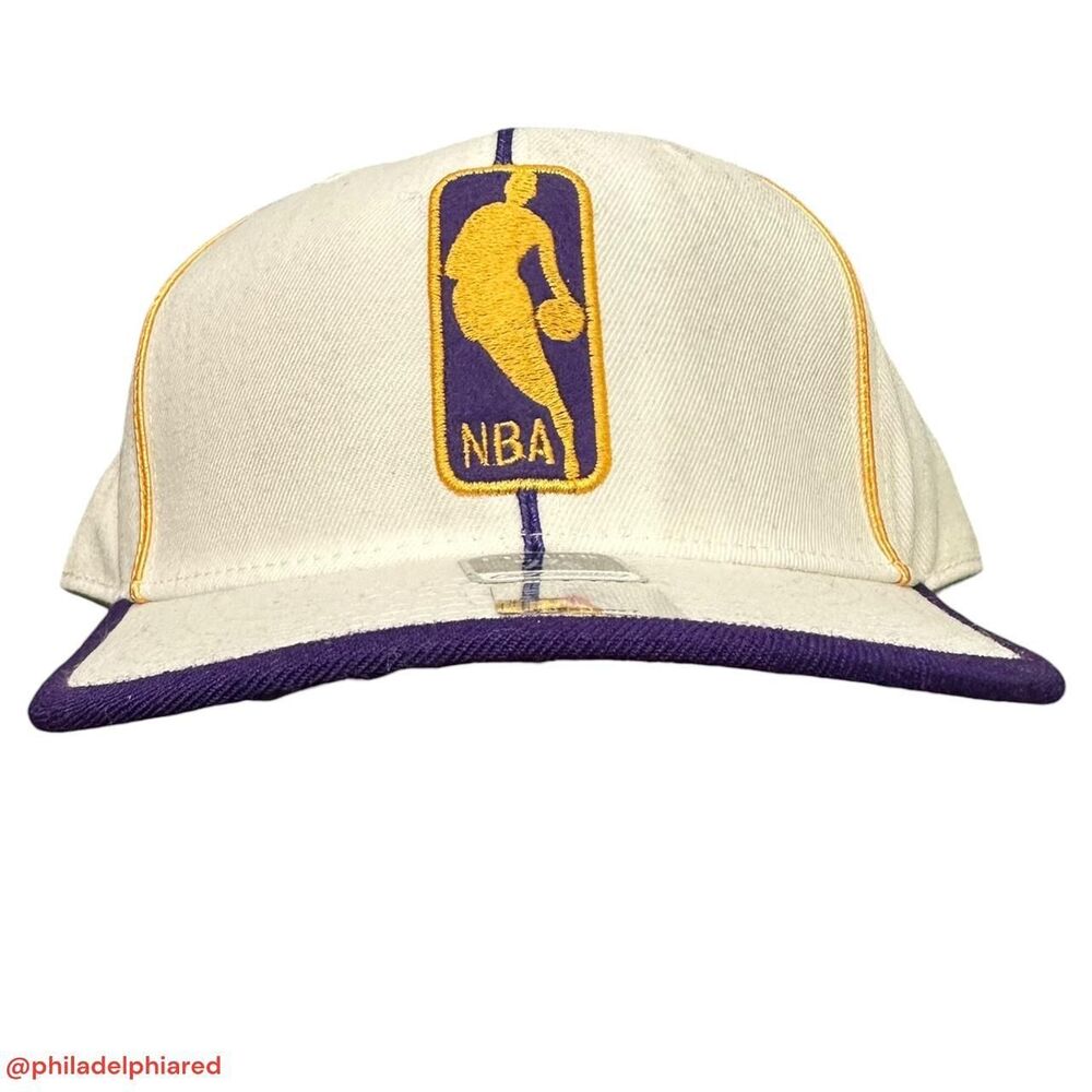 Vintage Y2K 2000’s reebok Los Angeles Lakers NBA logo 7 7/8 fitted hat
